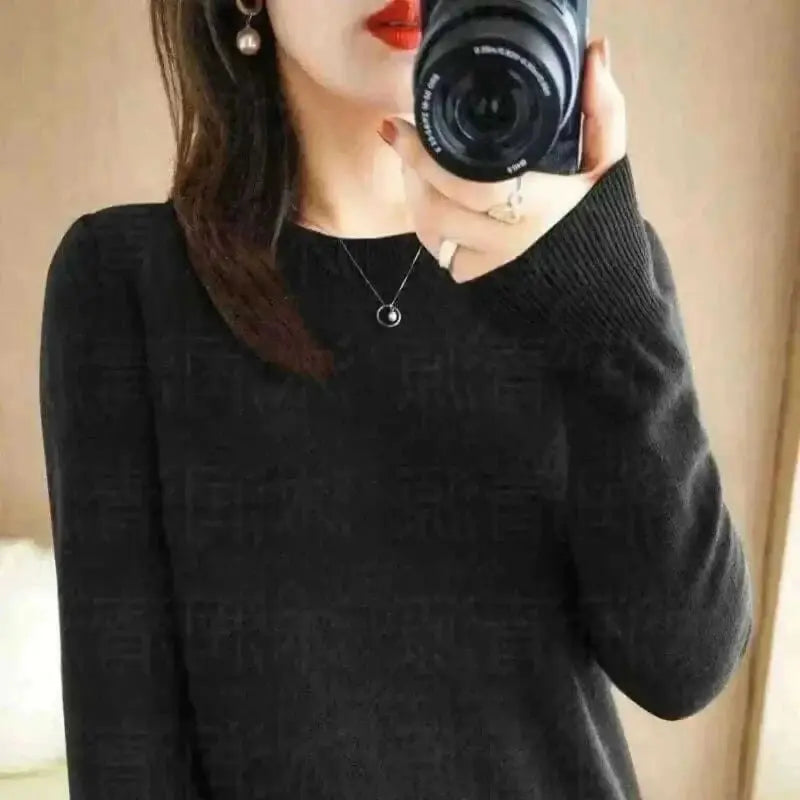 Women's Warm Sweater Round Neck Pullover Black