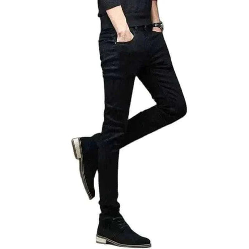 men's jeans-Black Ripped Jeans Casual Outfit.