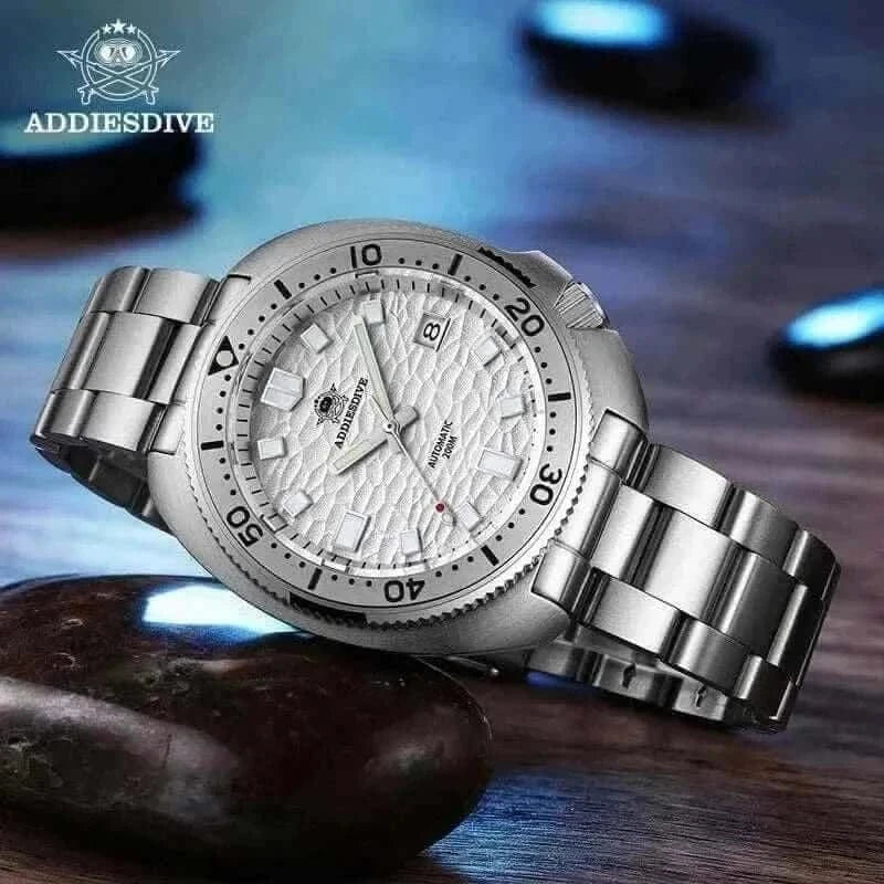 BUSINESS CASUAL MECHANICAL WATCH.