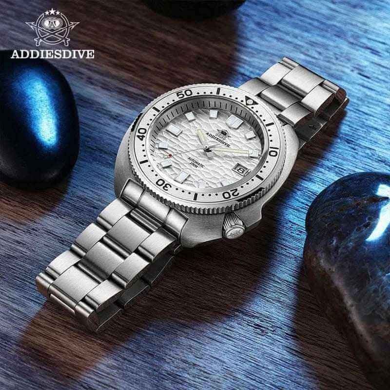 BUSINESS CASUAL MECHANICAL WATCH.