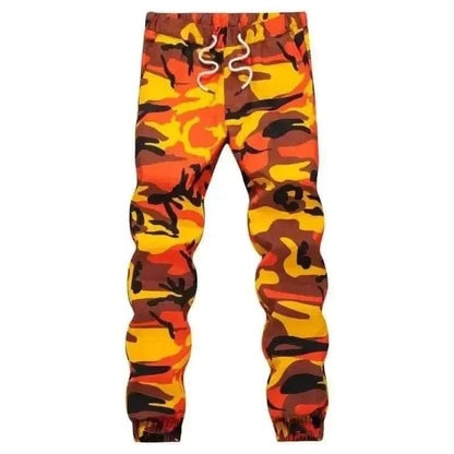 CAMOUFLAGE TRAINING PANTS.