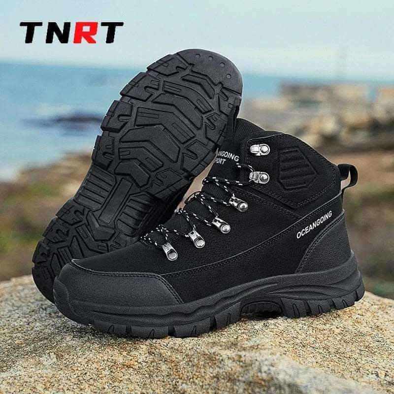 COMFY OUTDOOR BOOTS.