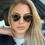 Fashion Hot Metal Sunglasses Triangle Hip Hop Cyberpunk Stylish Irregular Small Frame Sun glasses Women Travel Cool Eyewear.