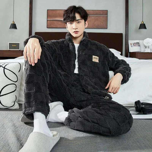 Men Warm Flannel Pajamas Autumn Thicken Long-sleeved Trousers Two-Piece Set Winter Man Pyjamas Loose Comfortable Sleepwear Suit.
